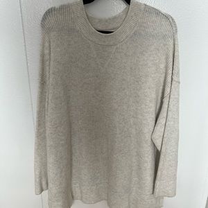 Aerie. Oversized Light Grey Crewneck Sweater.